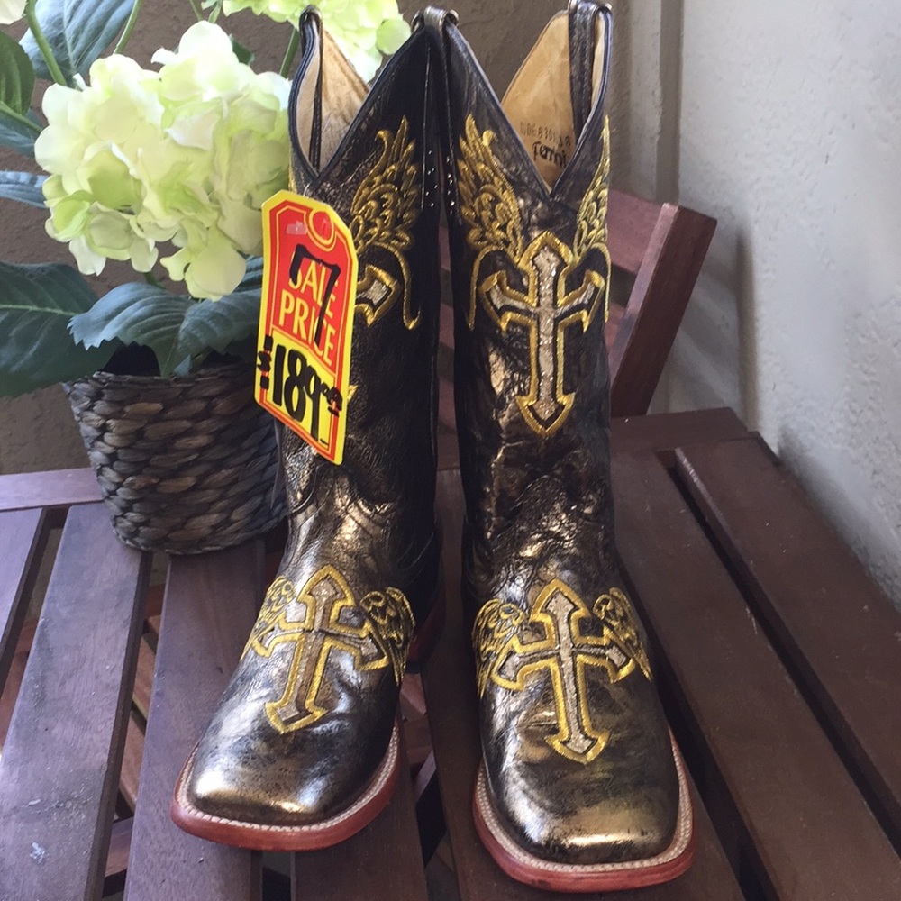SOLD Cowboy boots